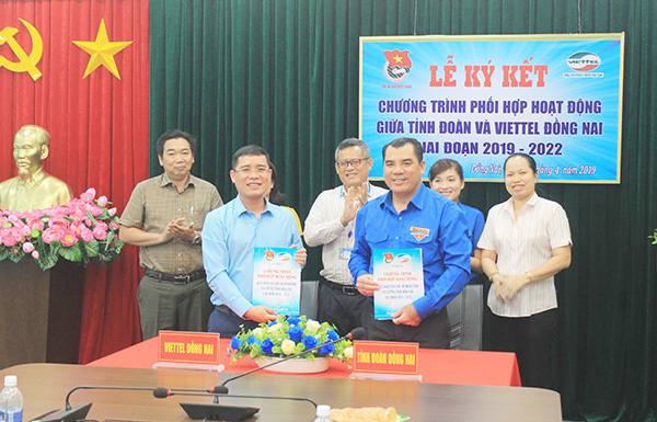 Tỉnh đoàn Đồng Nai và Viettel Đồng Nai ký kết chương trình phối hợp
